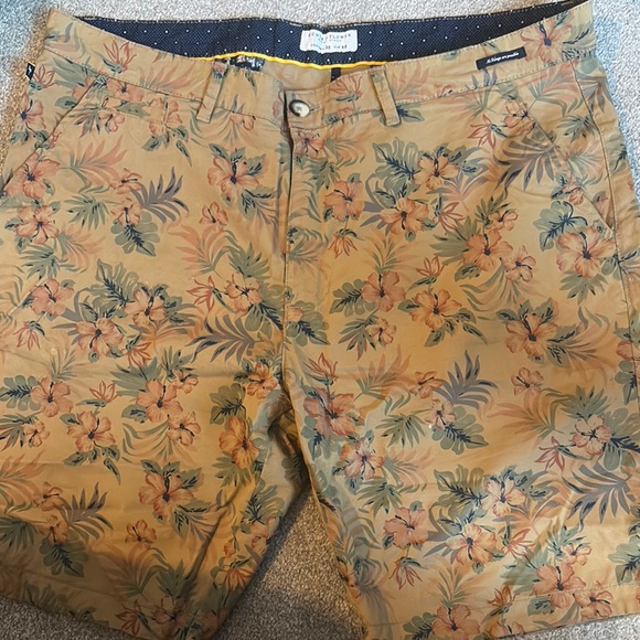 Mens In Bloom Shorty Short
